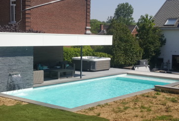 Piscine extérieure à Bassenge