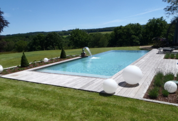 Piscine extérieure à Spa