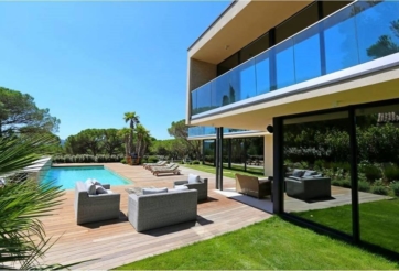Piscine extérieure à Saint-Tropez