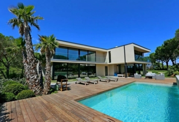 Piscine extérieure à Saint-Tropez